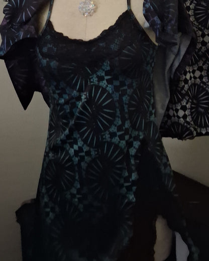 VECTRA EMERALD LACE SLIP DRESS